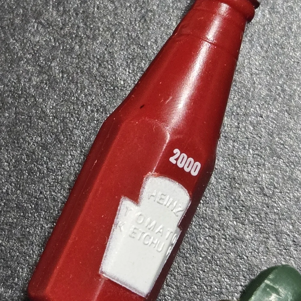 Vintage Heinz Ketchup & Pickle Brooch Pin Set Silly Advertisement Promo Great Co - Picture 2 of 5